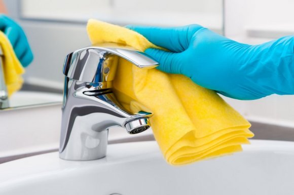 Entreprise d'aide à domicile pour l'entretien hebdomadaire de salle de bain Lyon